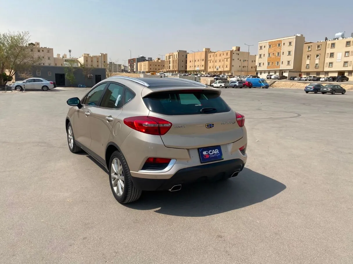 Car image 7