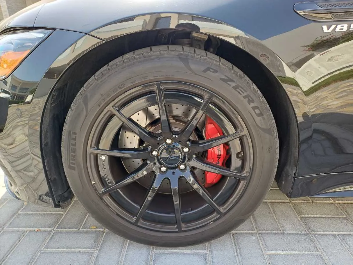 Car image 10