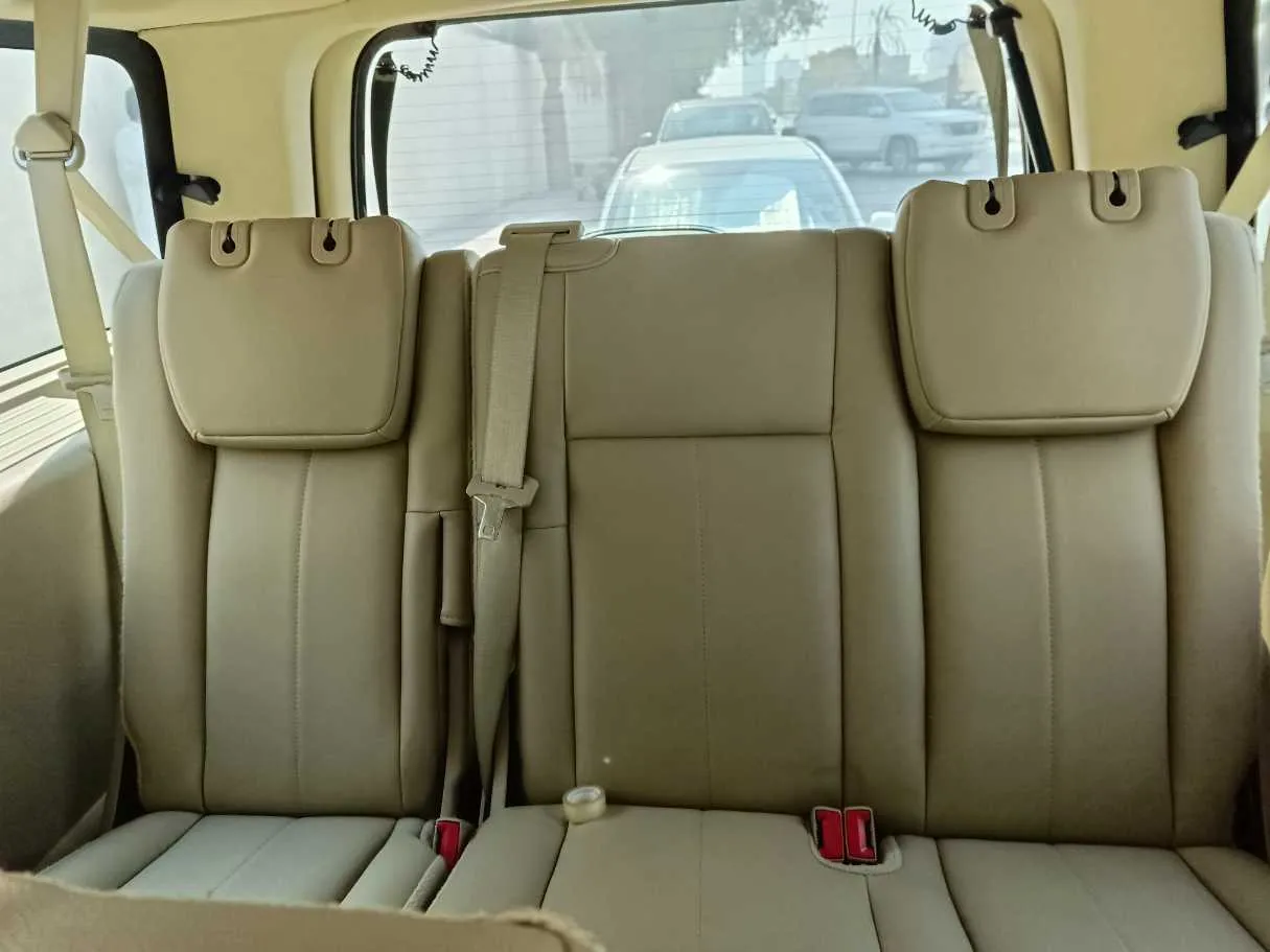 Car image 18