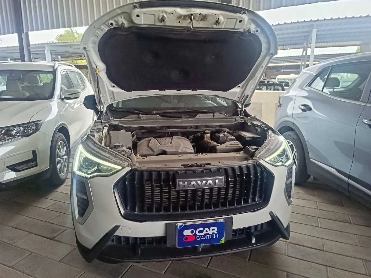 Car image 24