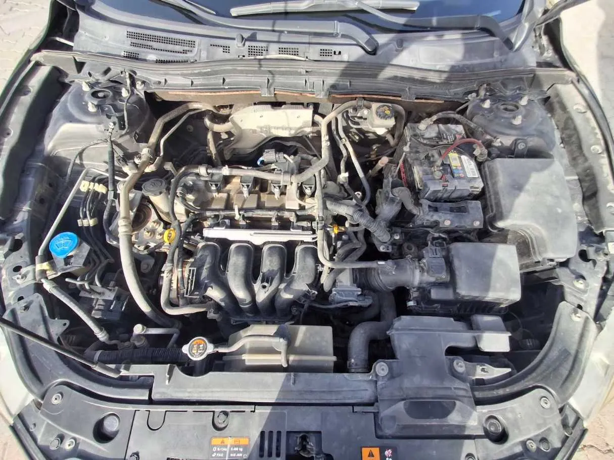 Car image 19