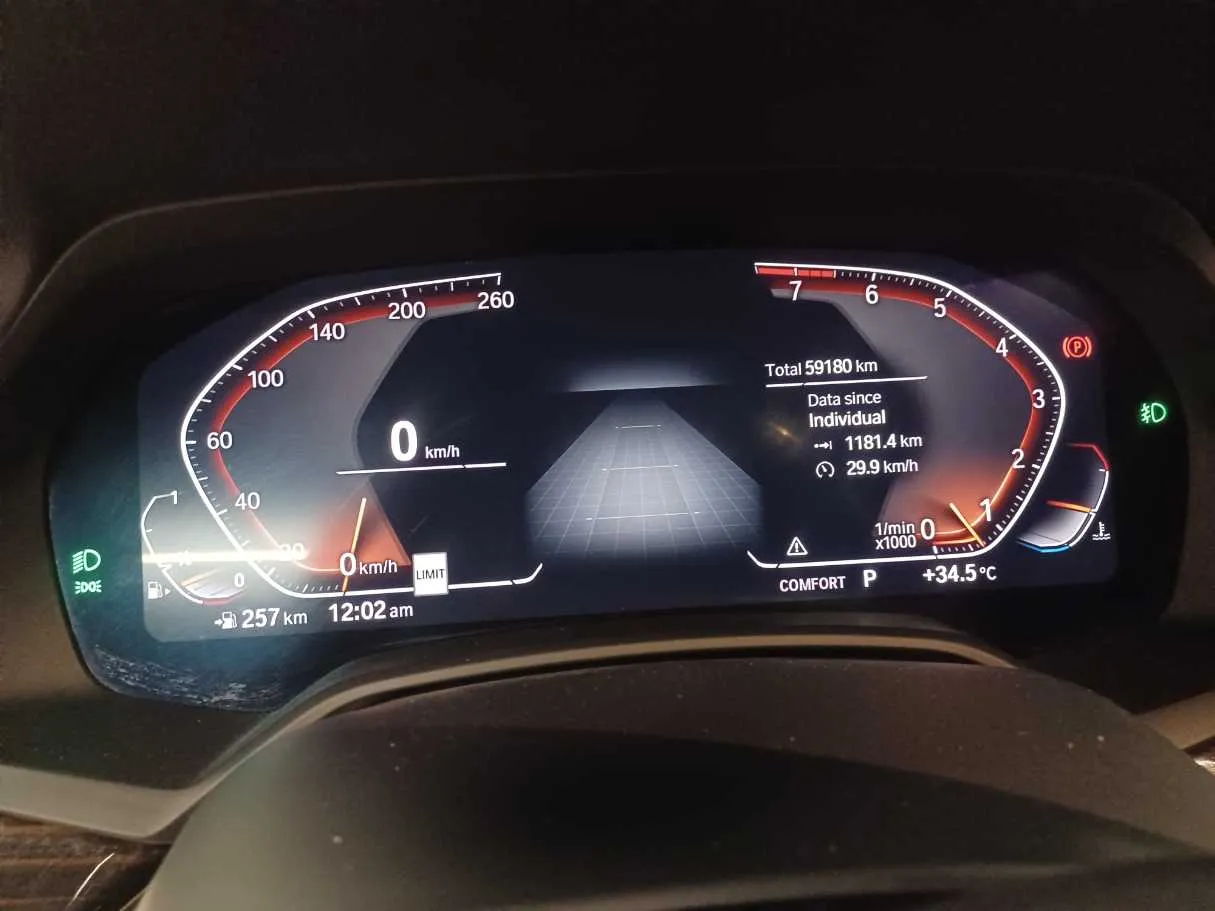 Car image 20