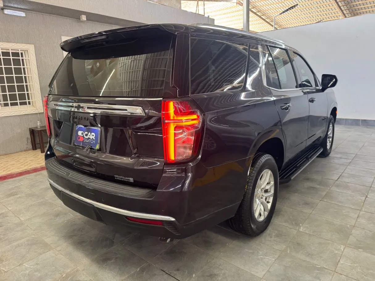 Car image 5