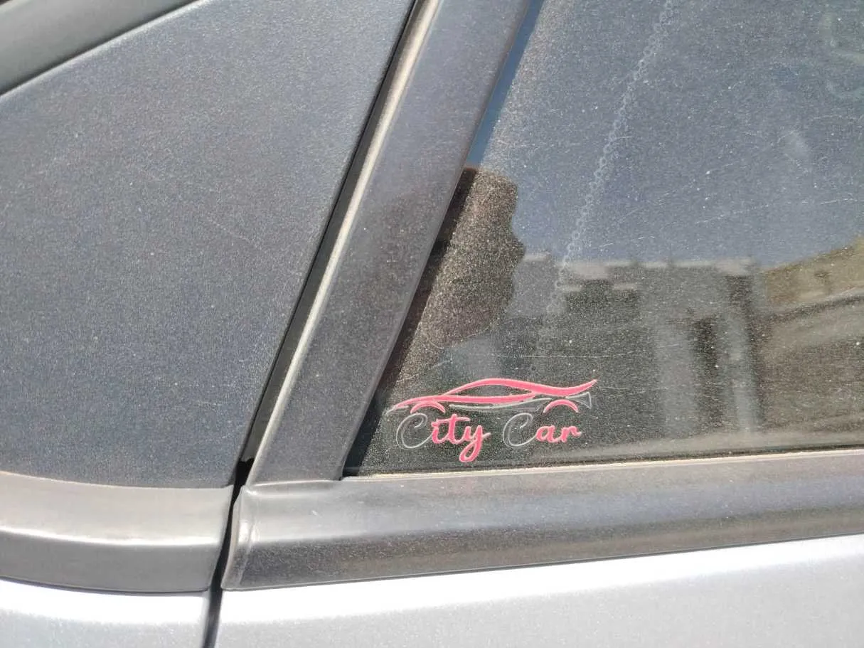 Car image 40