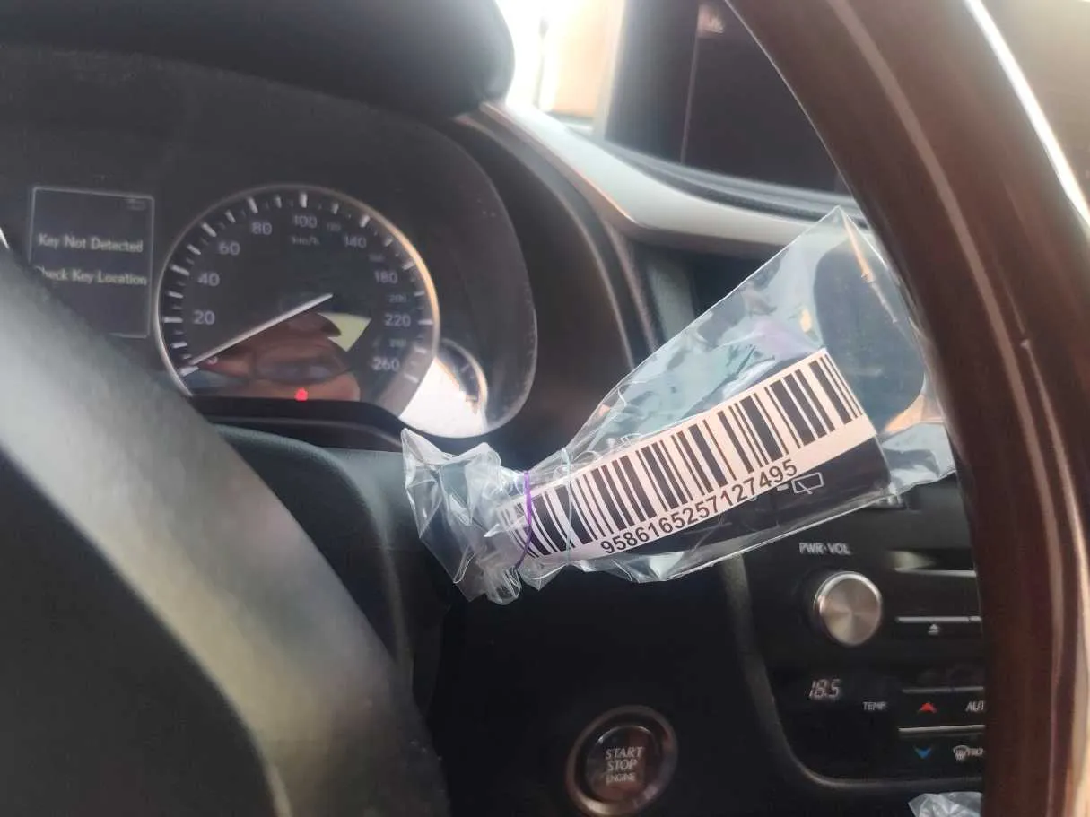 Car image 32