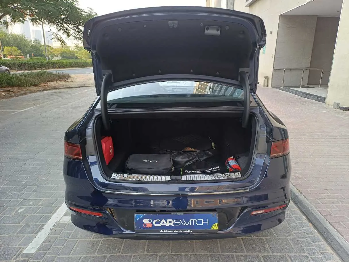 Car image 19
