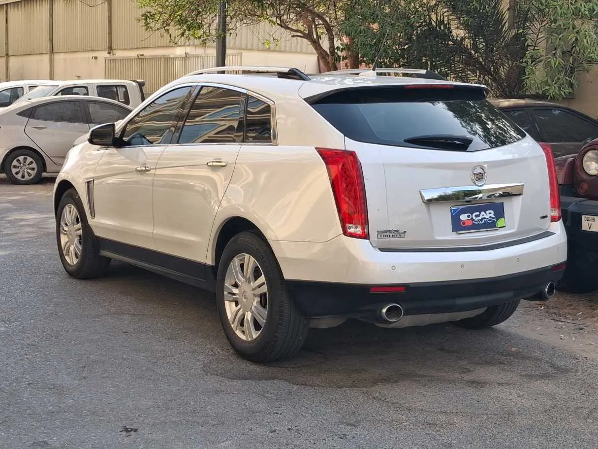 Car image 7