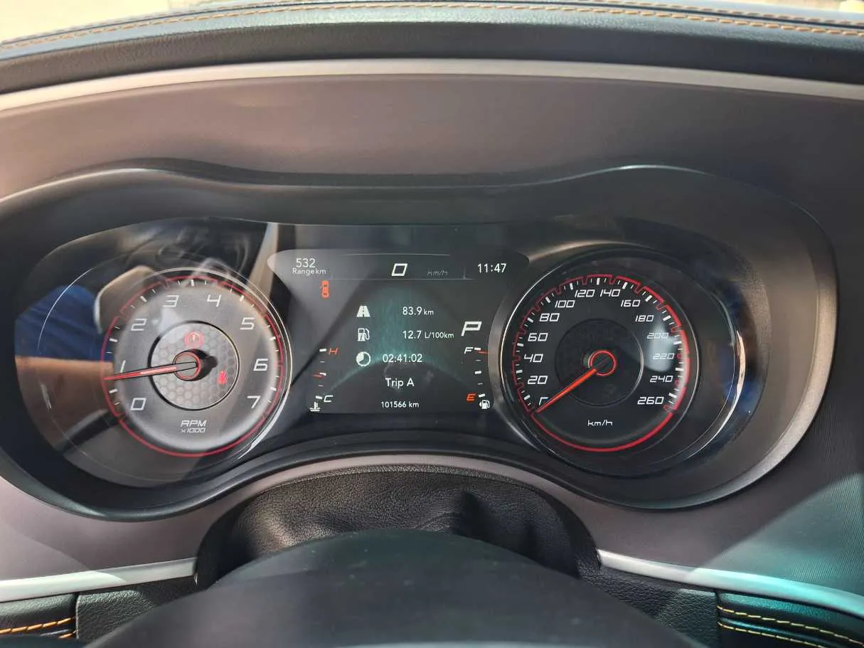 Car image 17
