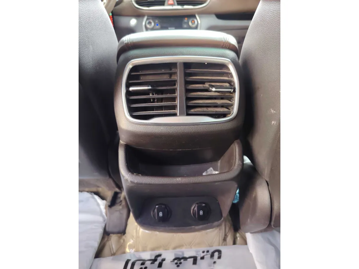 Car image 29