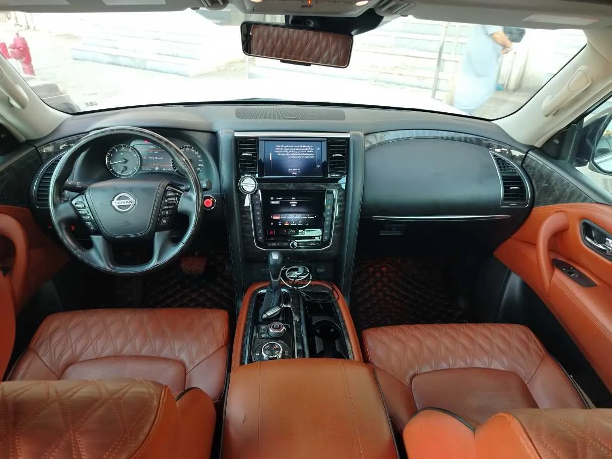 Car image 24