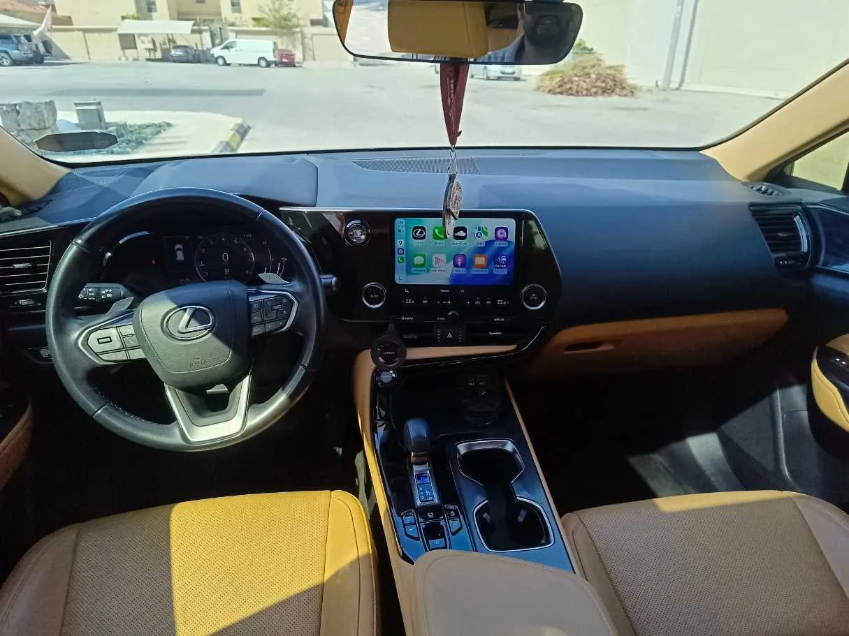 Car image 22