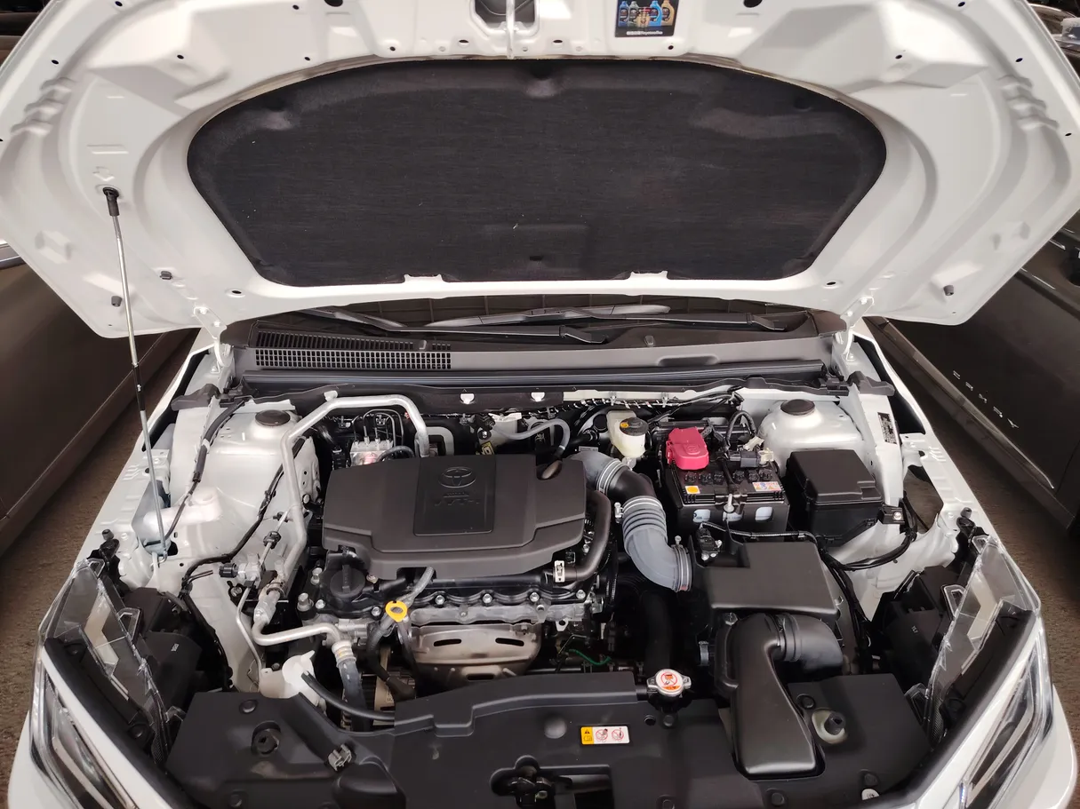 Car image 28