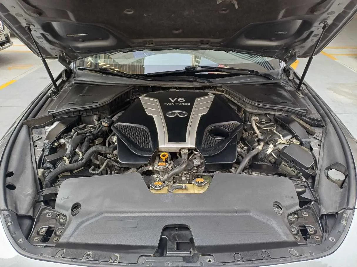 Car image 24