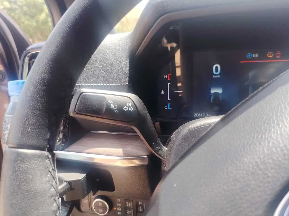 Car image 29