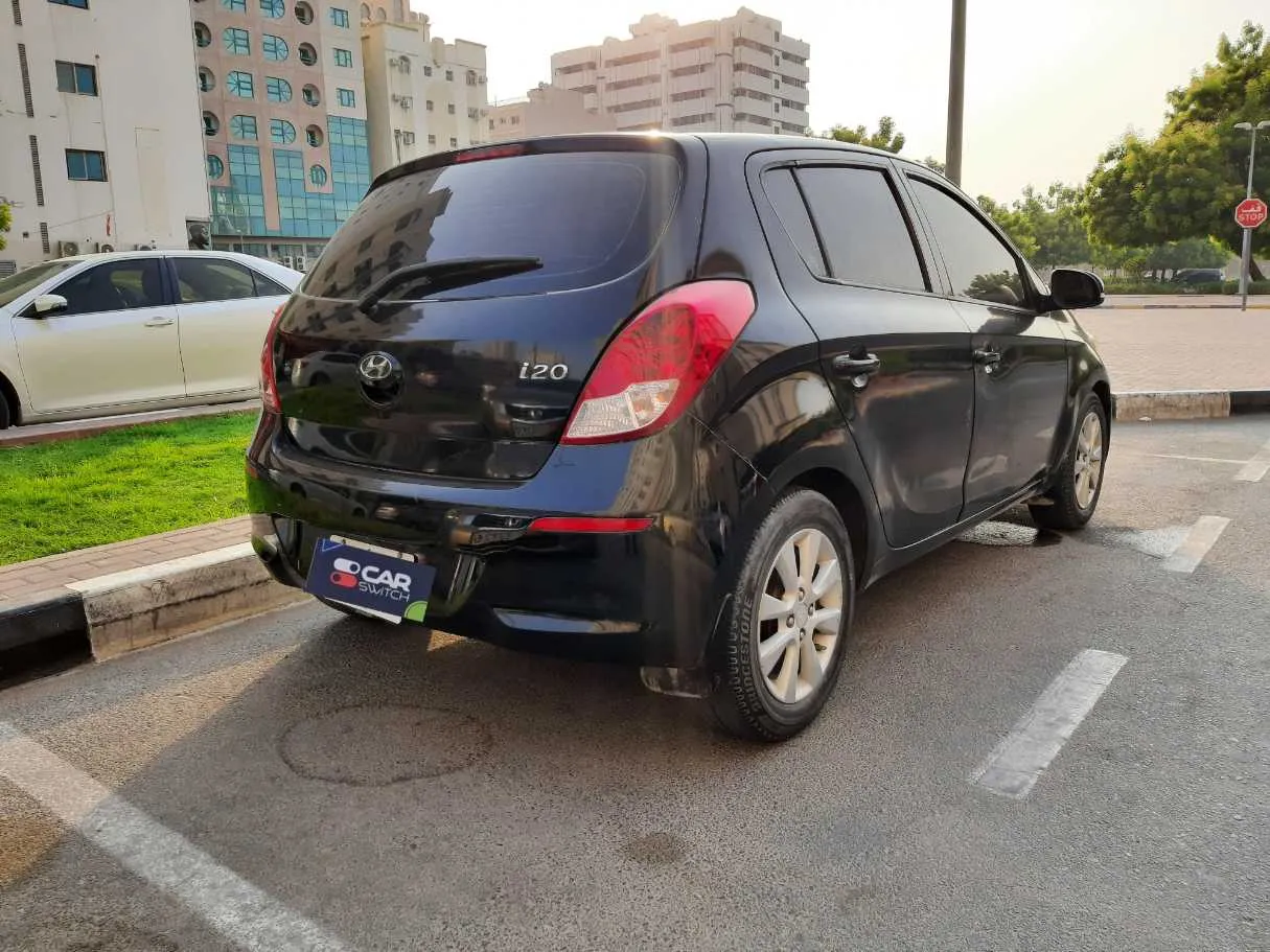 Car image 5