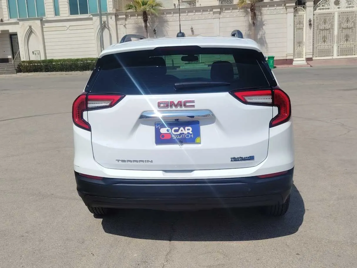Car image 6