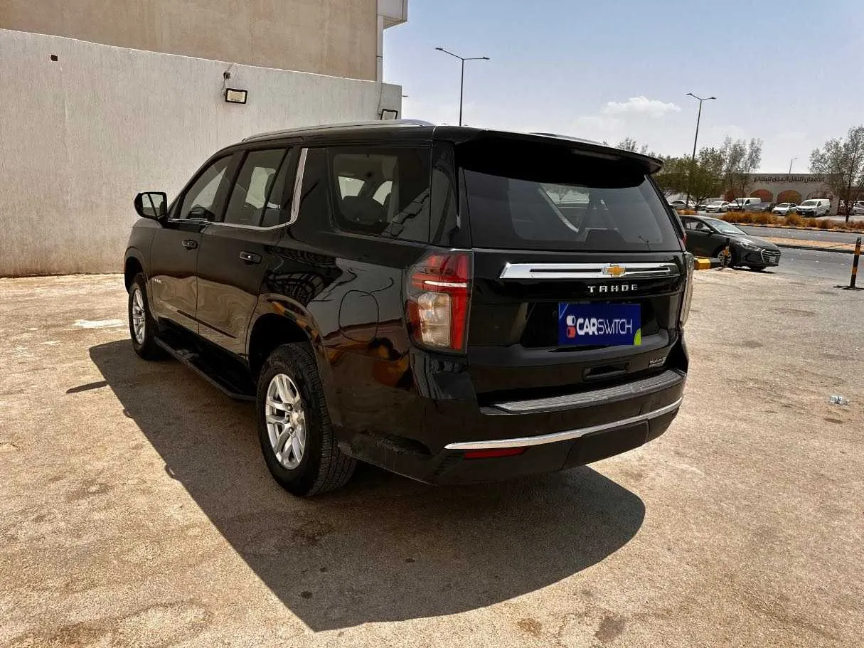 Car image 7