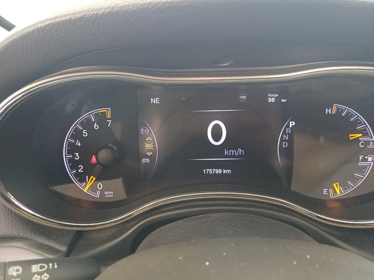 Car image 20