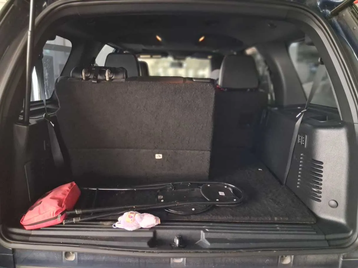 Car image 20