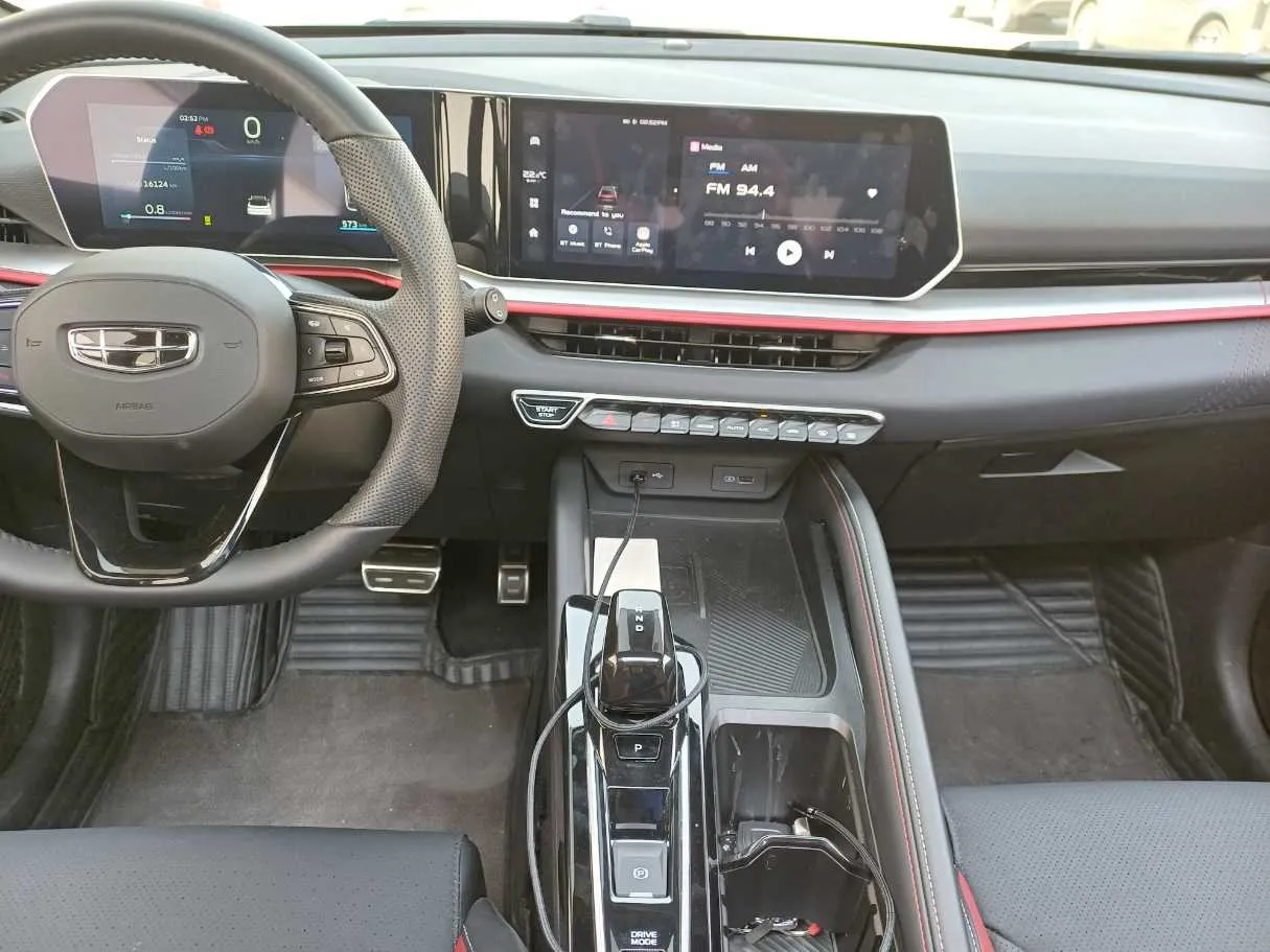 Car image 16