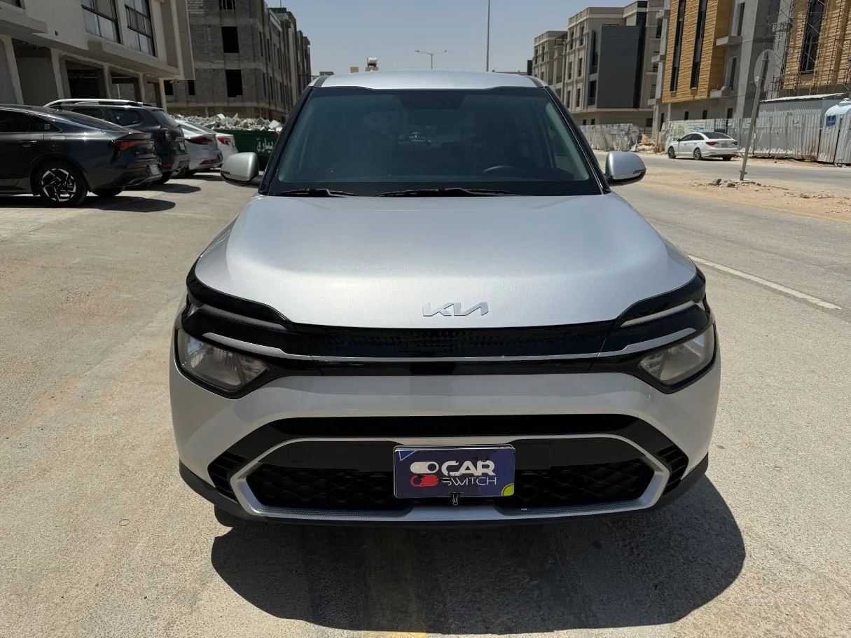 Car image 2