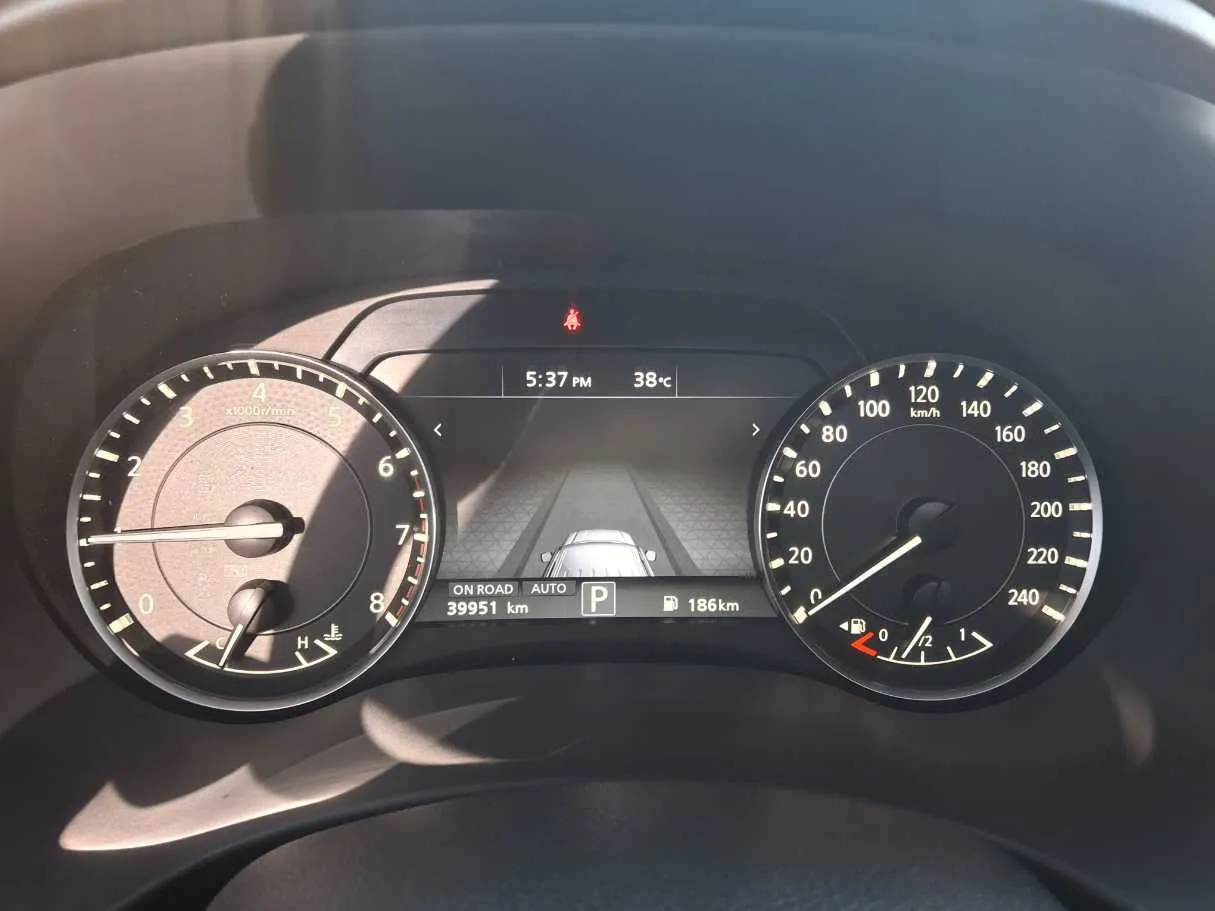 Car image 18