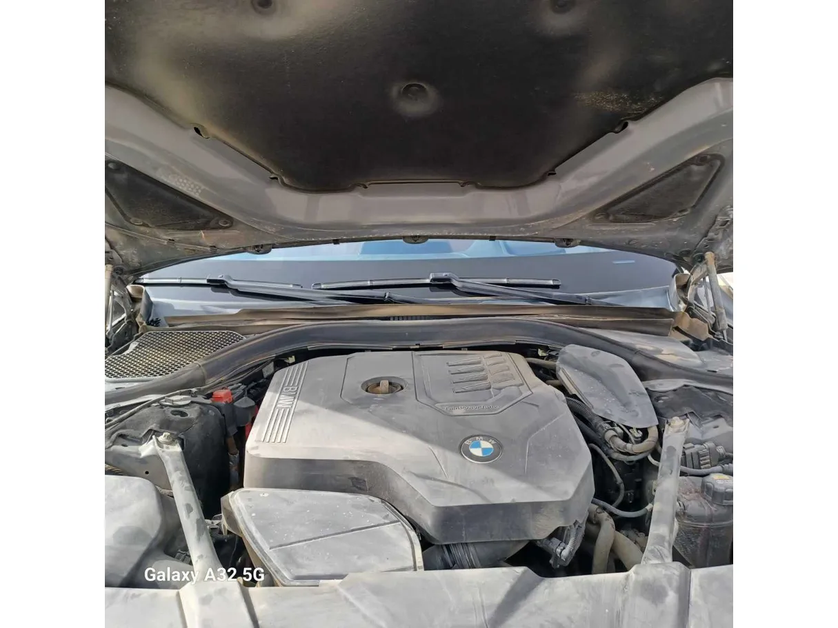 Car image 35