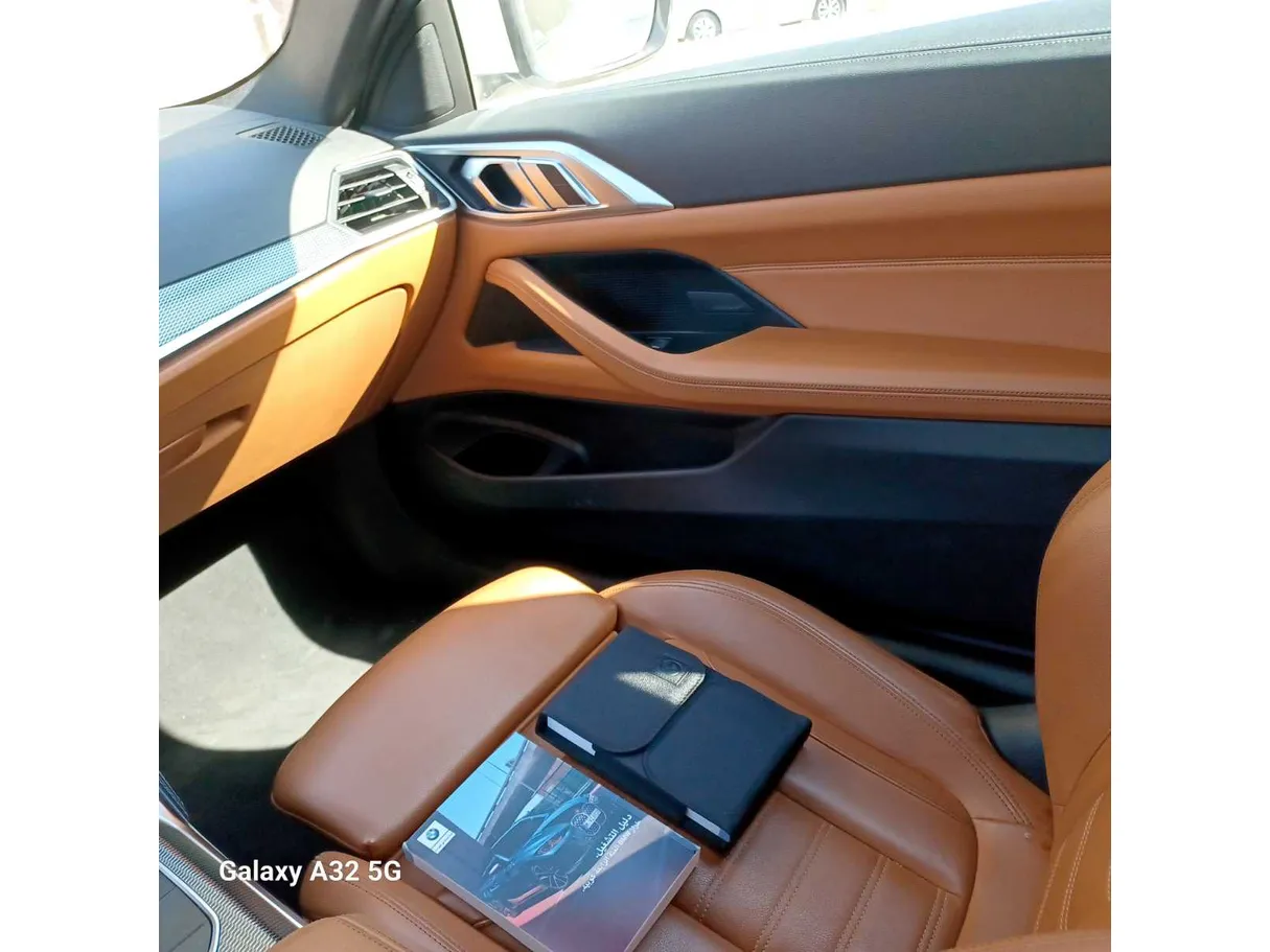 Car image 25