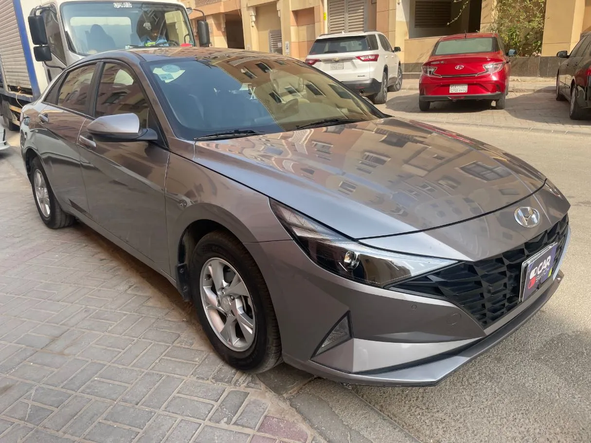 Car image 3