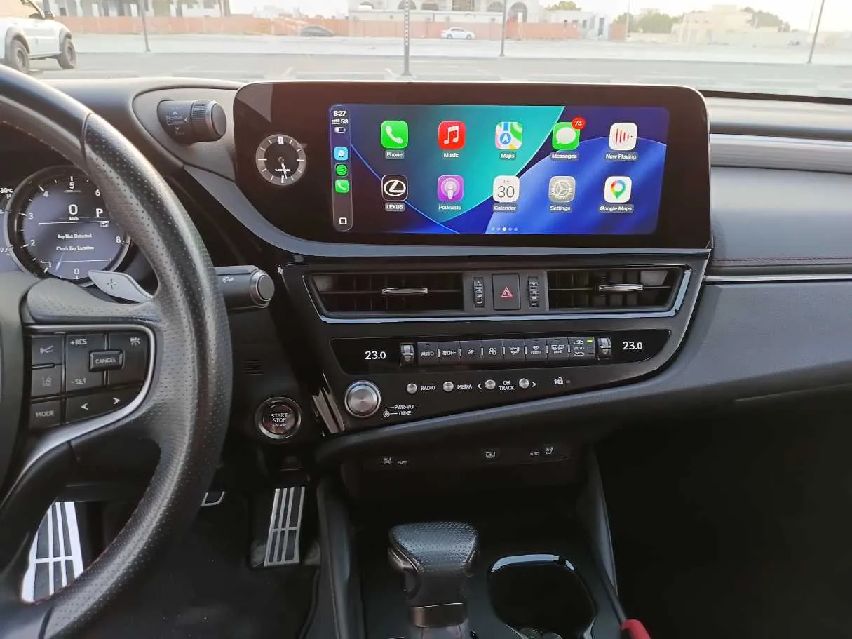 Car image 15