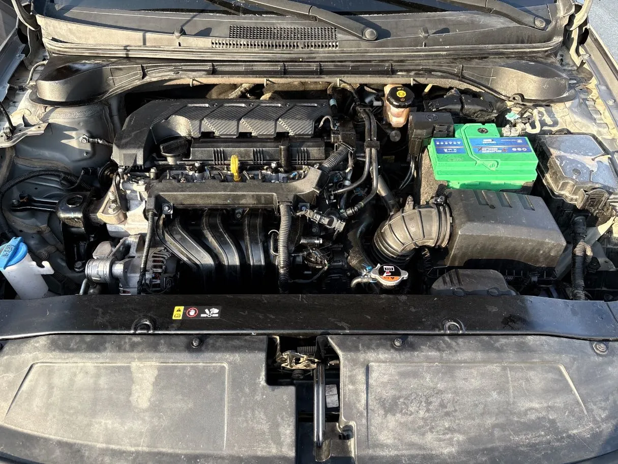Car image 26