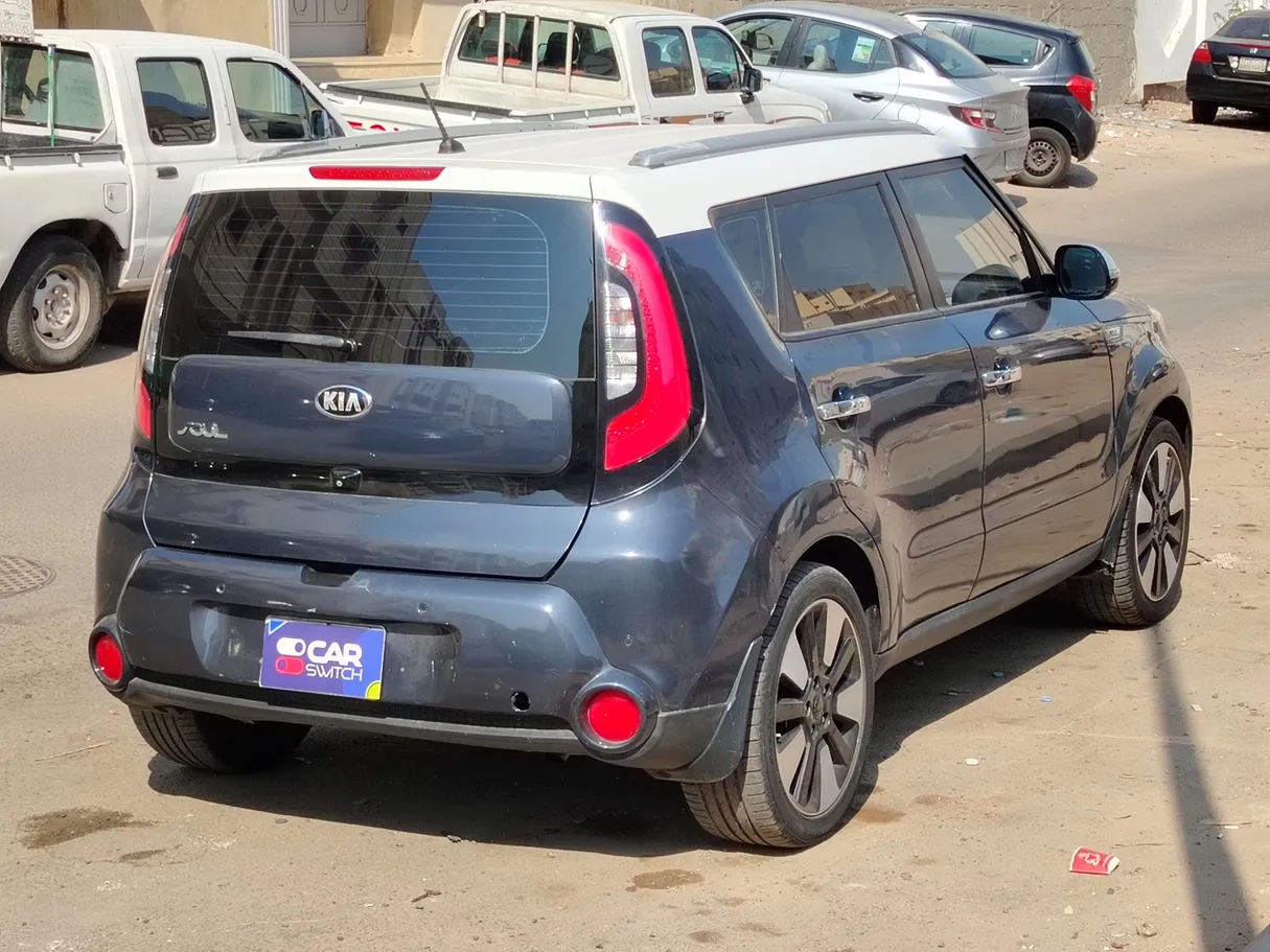 Car image 6