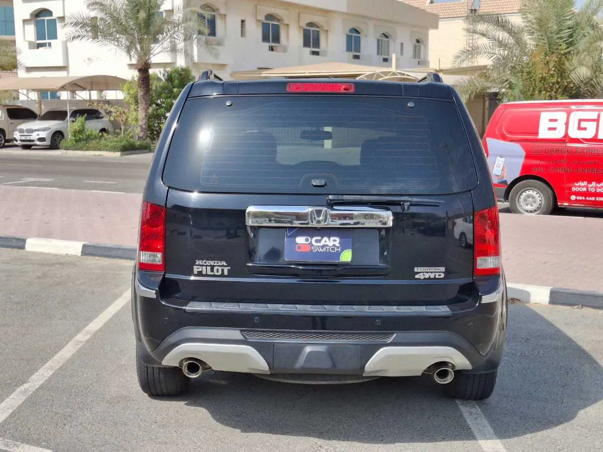 Car image 6
