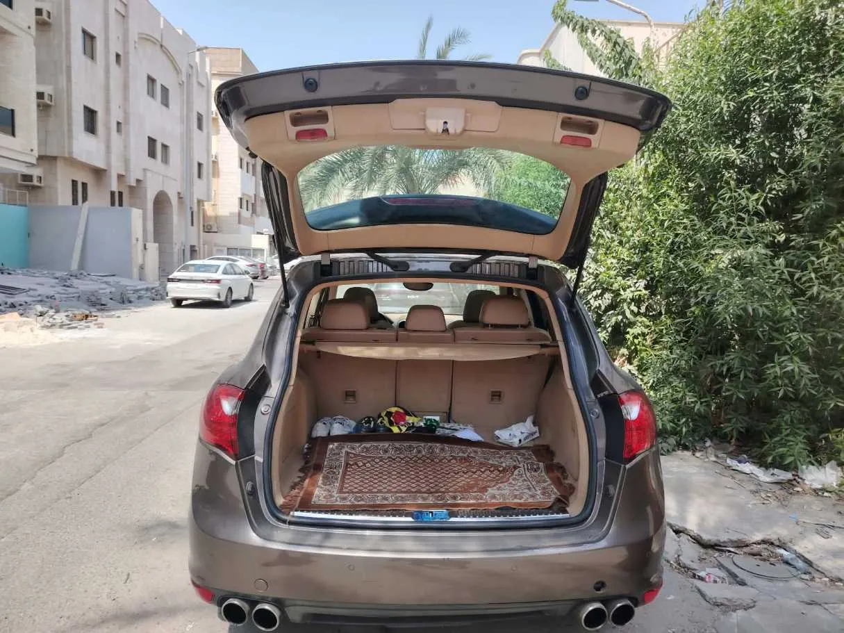 Car image 33