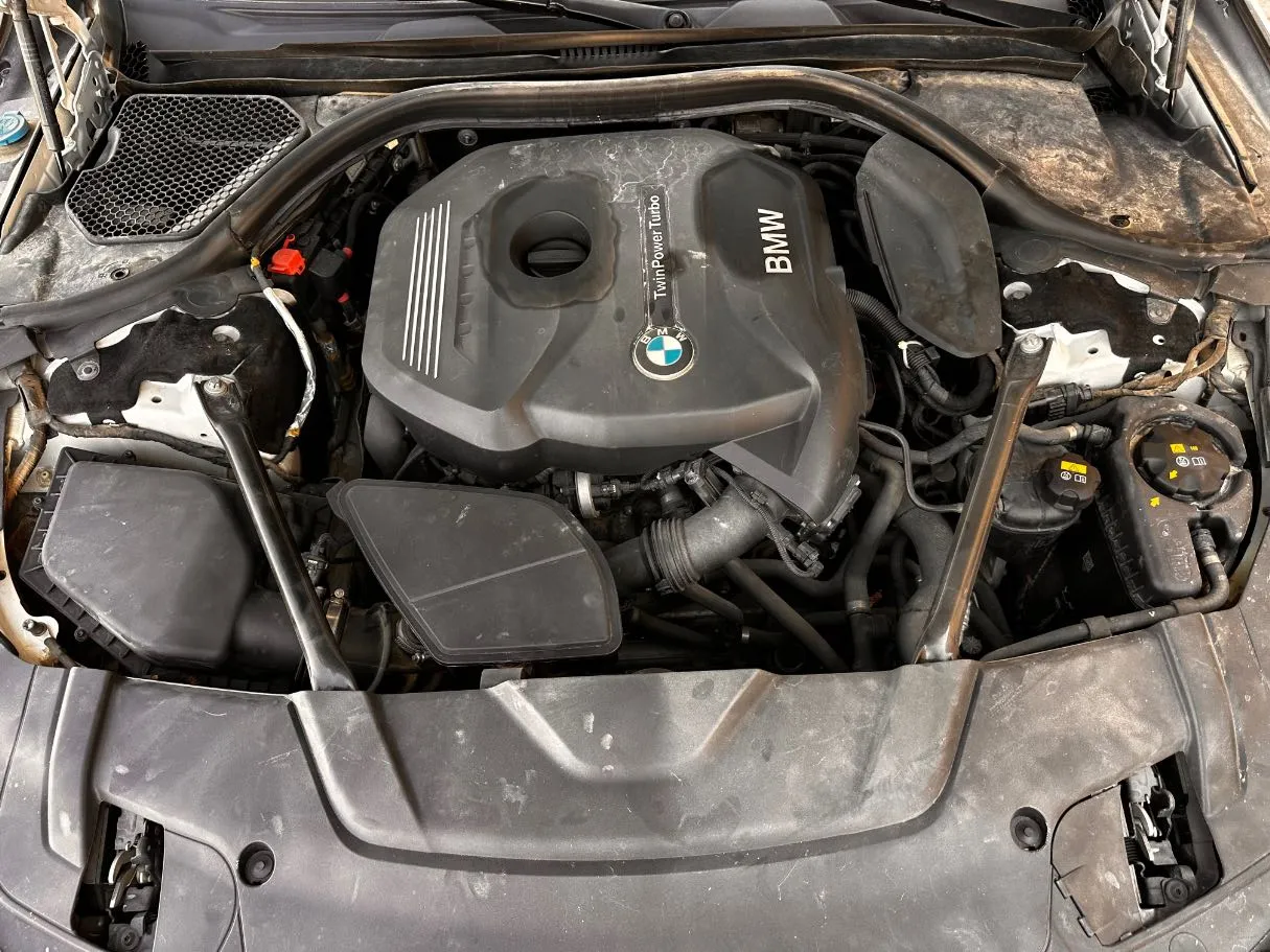 Car image 27