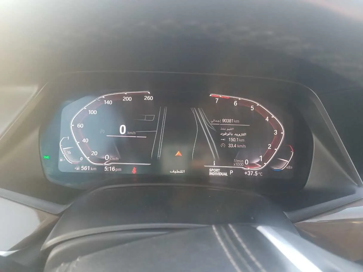 Car image 16