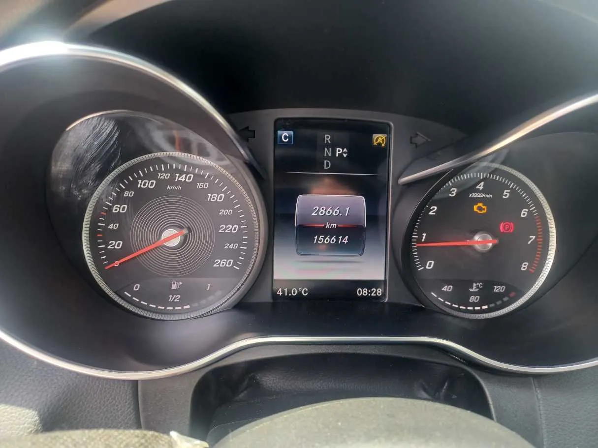 Car image 20