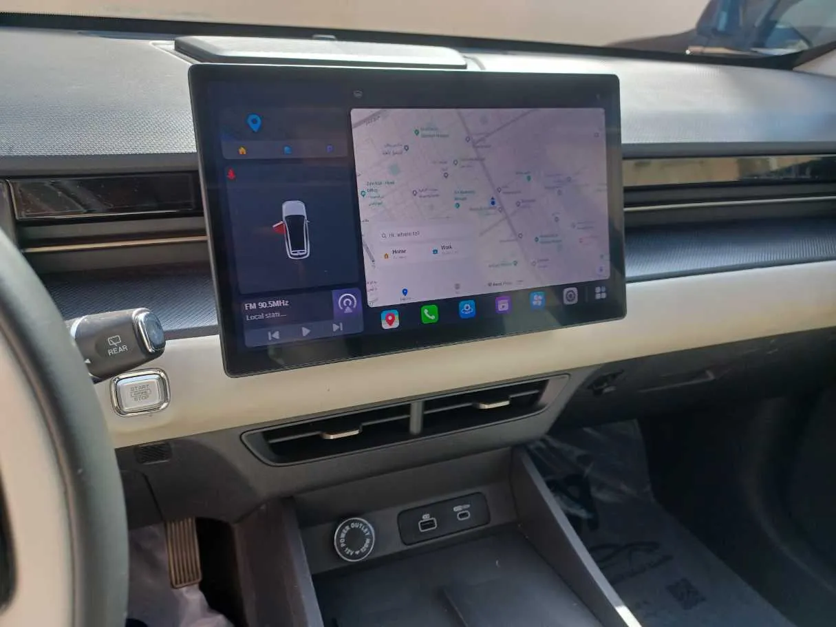 Car image 18