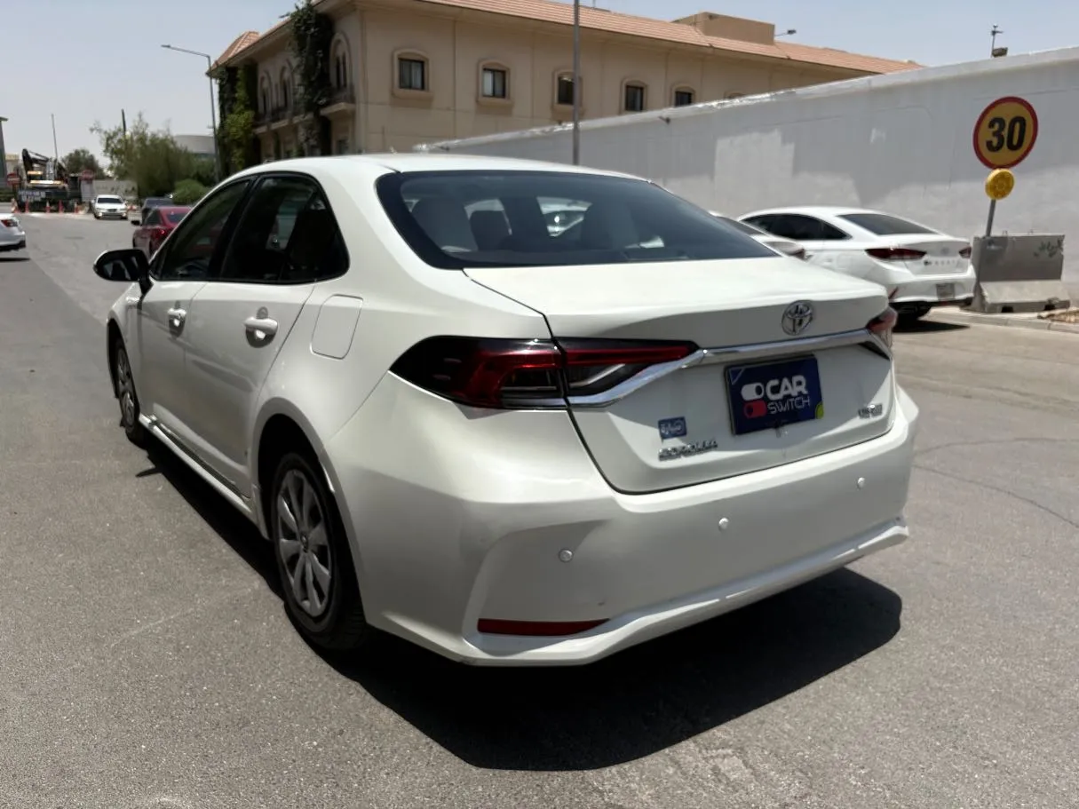 Car image 7