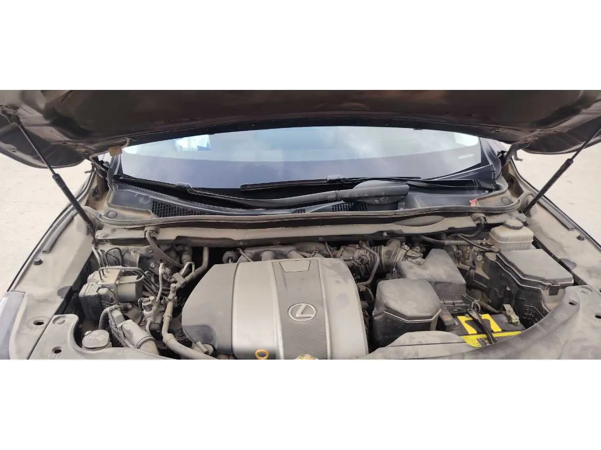 Car image 36