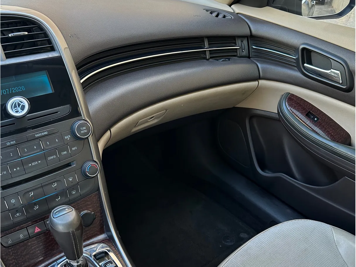 Car image 7