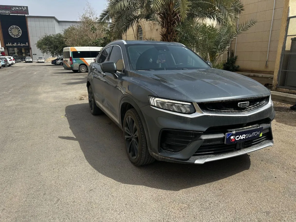 Car image 3