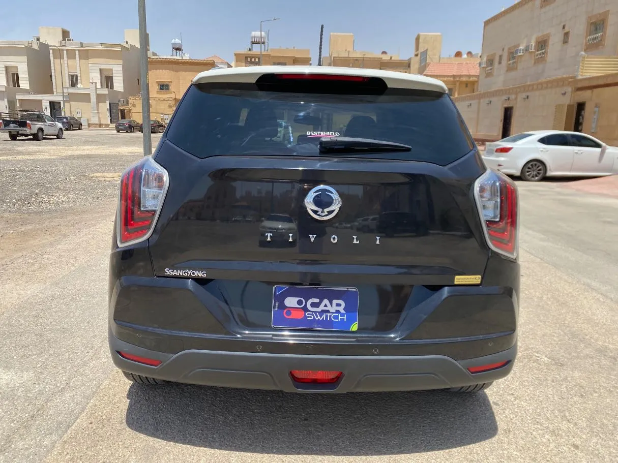 Car image 6