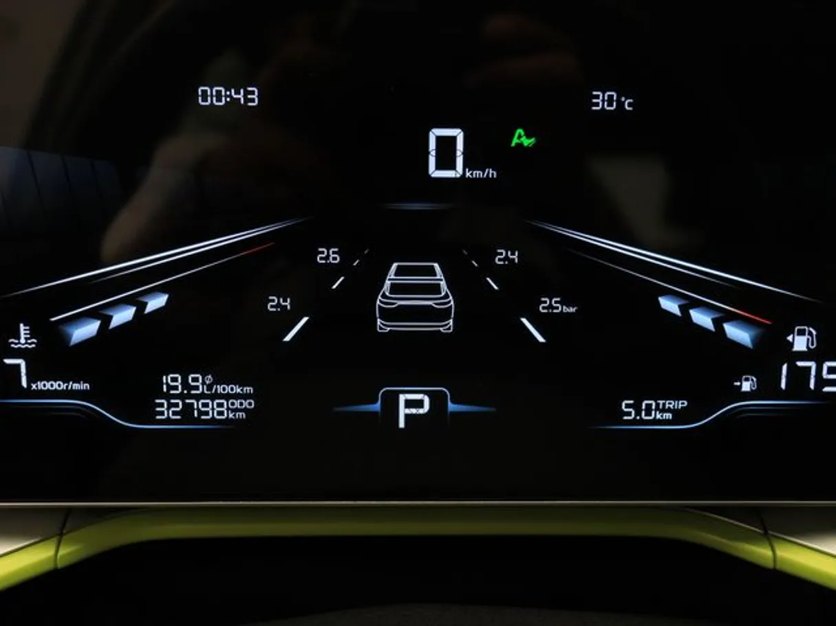 Car image 6