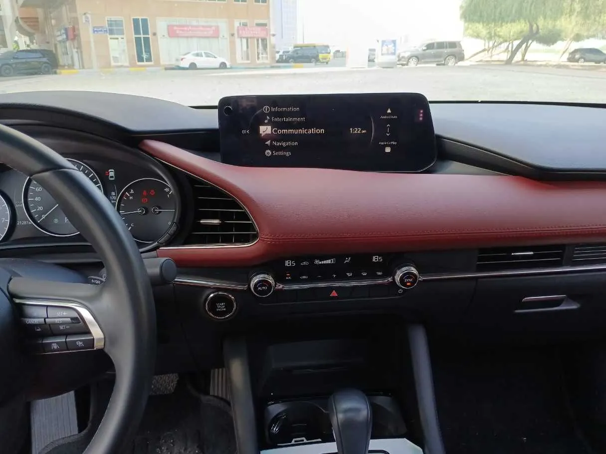Car image 16