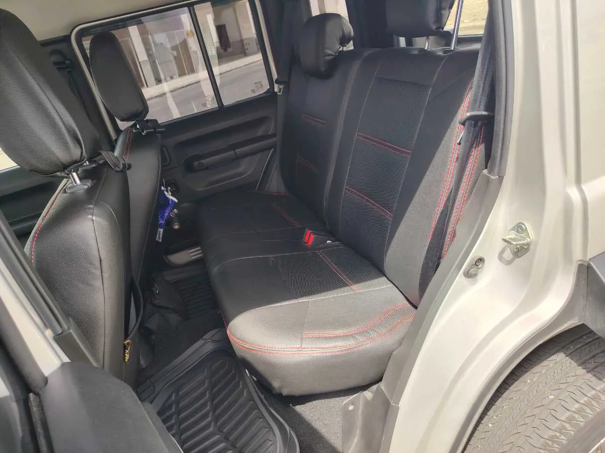Car image 16