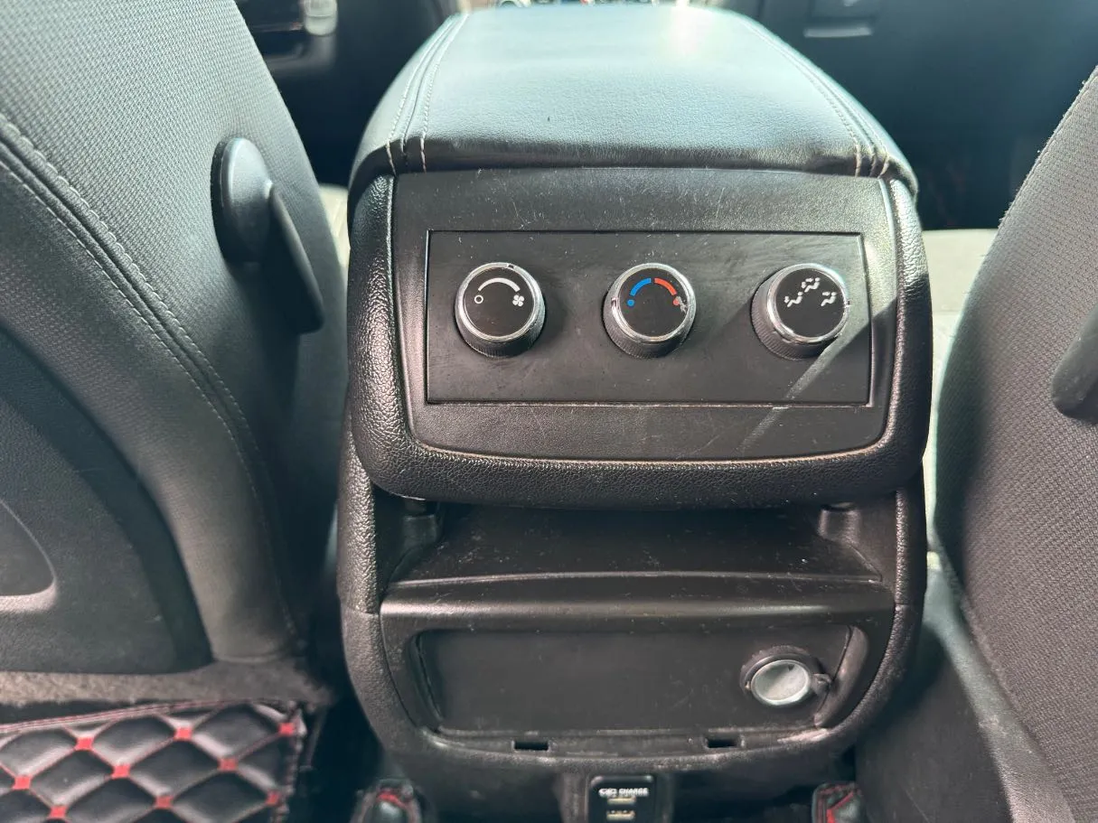 Car image 22