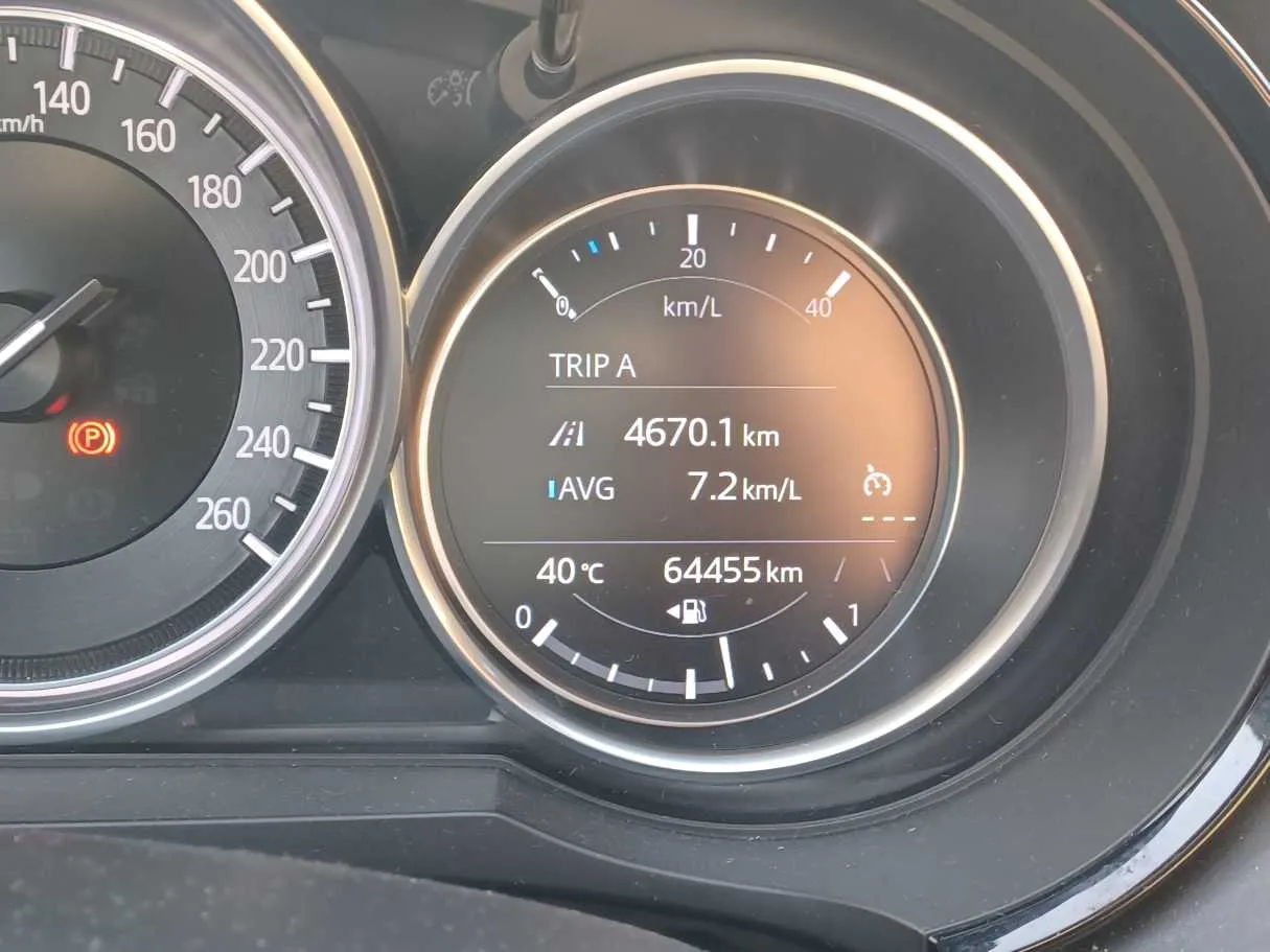 Car image 17