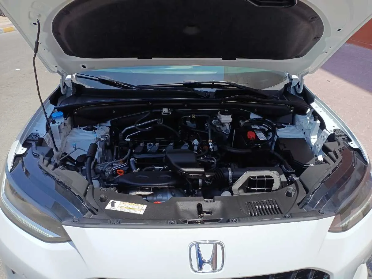 Car image 24