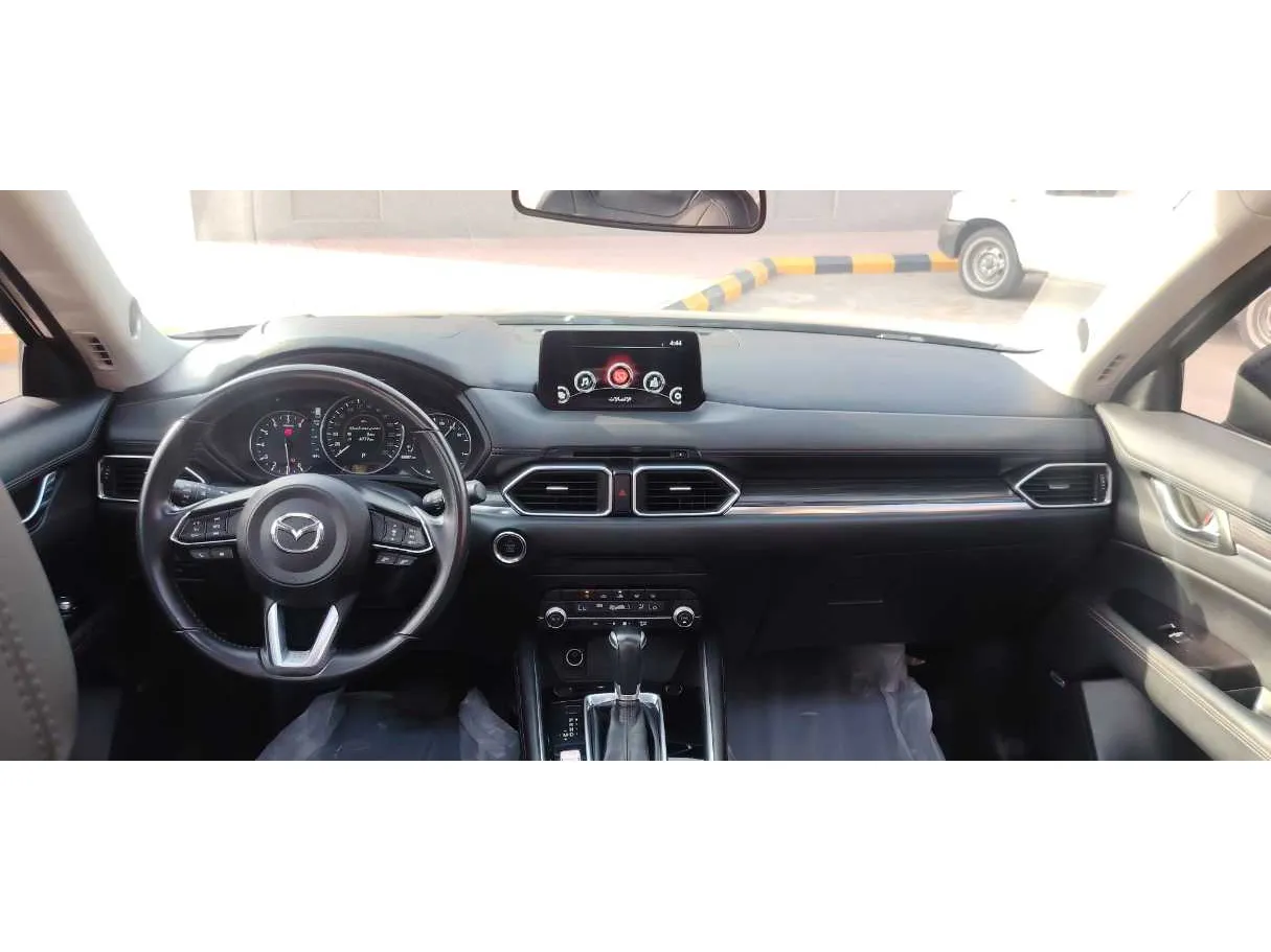 Car image 16